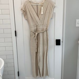 Monteau tan, linen jumpsuit, size M.